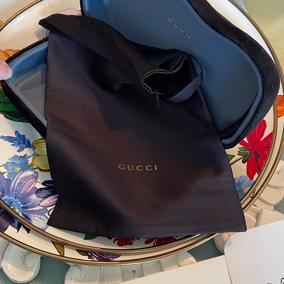 Gucci NWT! Green and Red Sunglasses for Women - Picture 10 of 16